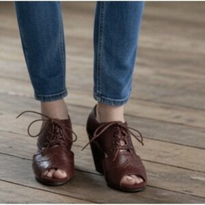 Aerosoles Souffle Wedge Lace Up SZ 6.5 Burgundy Leather Open Toe Heel Whimsigoth